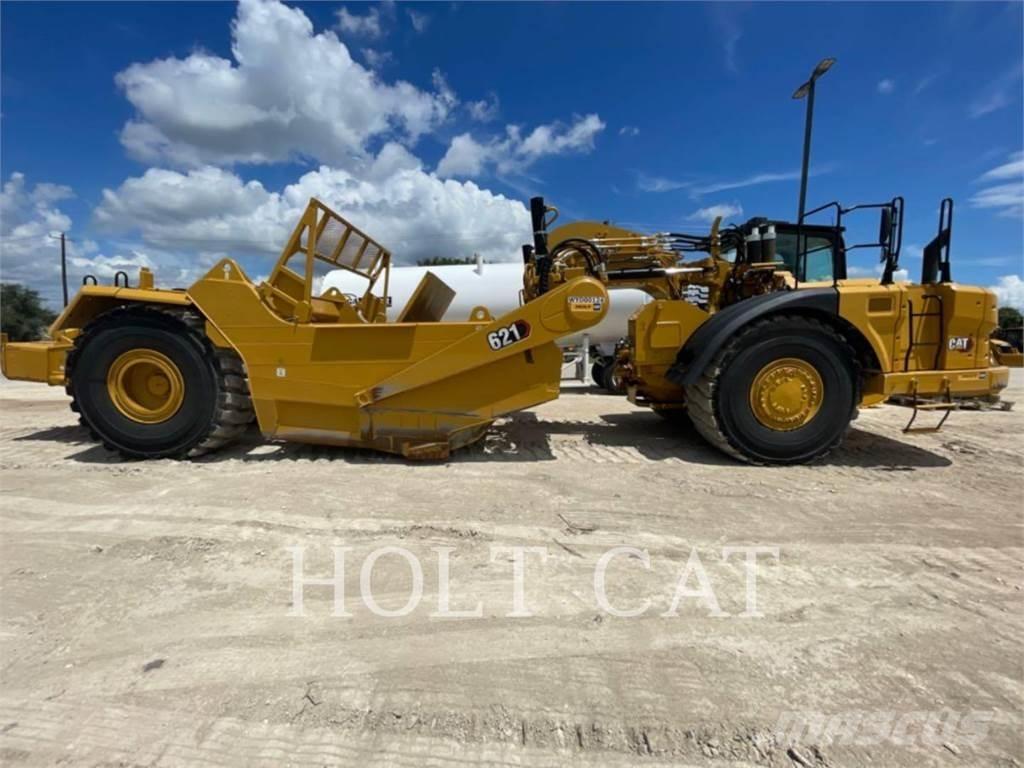 CAT 621 Schaktvagnar