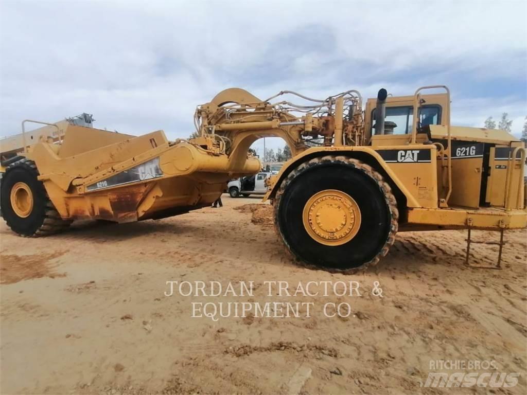CAT 621G Schaktvagnar
