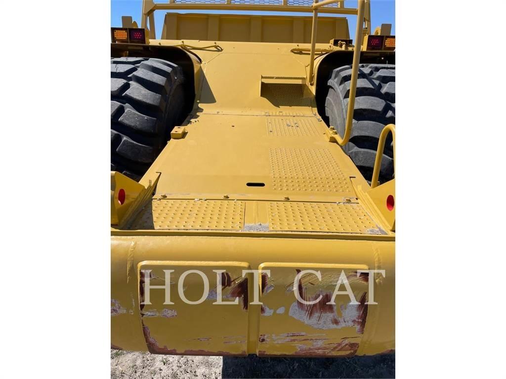 CAT 621G Schaktvagnar