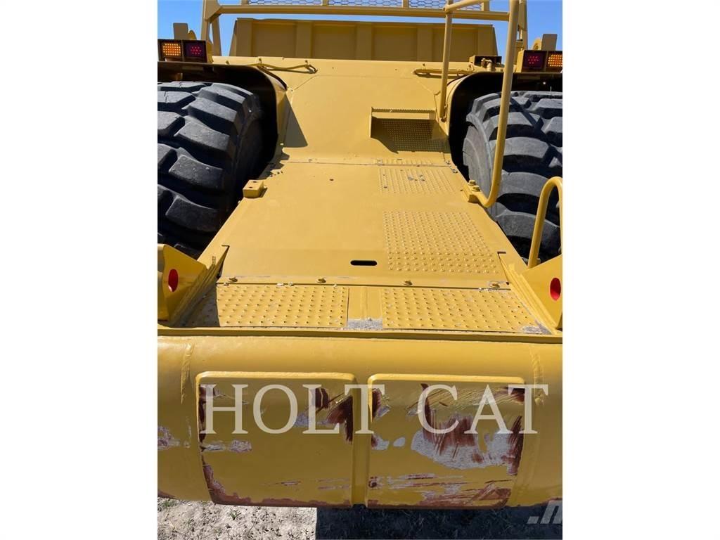 CAT 621G Schaktvagnar