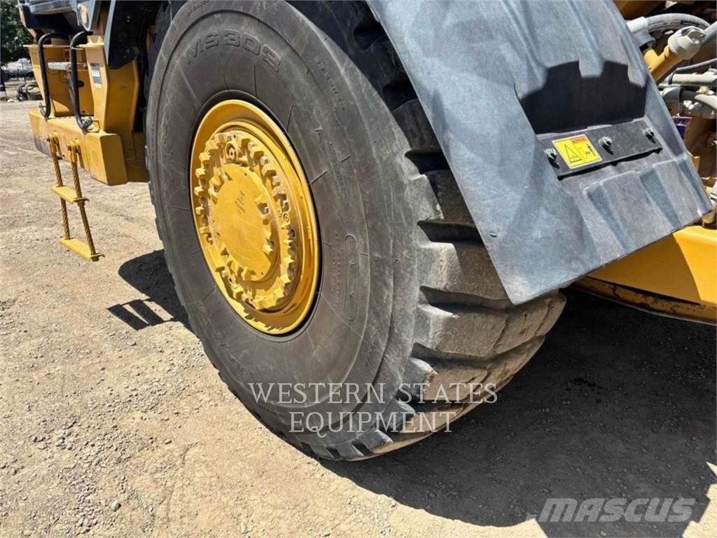 CAT 623K Schaktvagnar