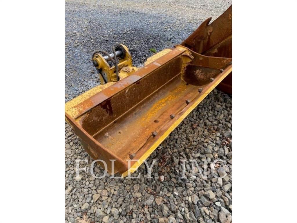 CAT 72 TILT BUCKET Skopor
