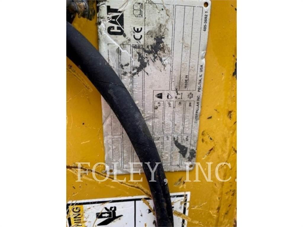CAT 72 TILT BUCKET Skopor