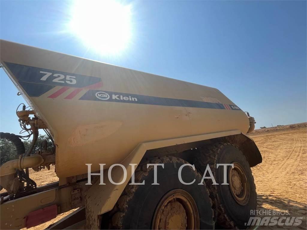 CAT 725 Midjestyrd dumper