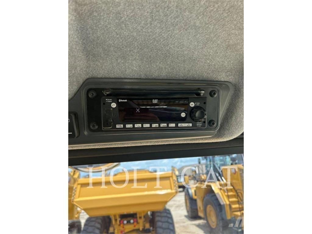 CAT 725 Midjestyrd dumper
