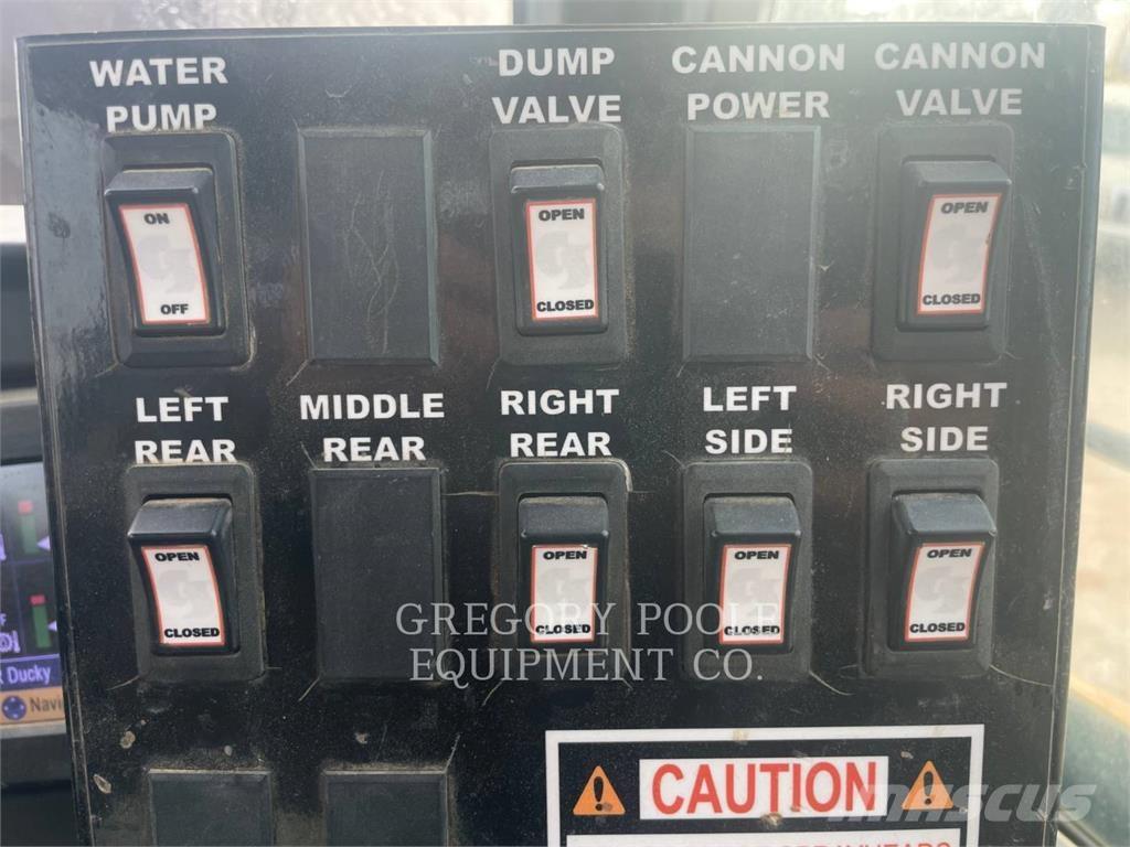 CAT 725 C Midjestyrd dumper