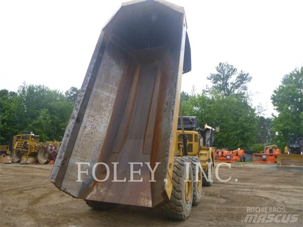 CAT 725C2 Midjestyrd dumper