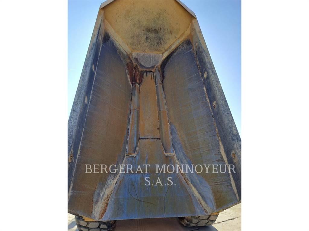 CAT 730 Midjestyrd dumper