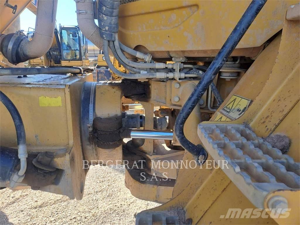 CAT 730 Midjestyrd dumper