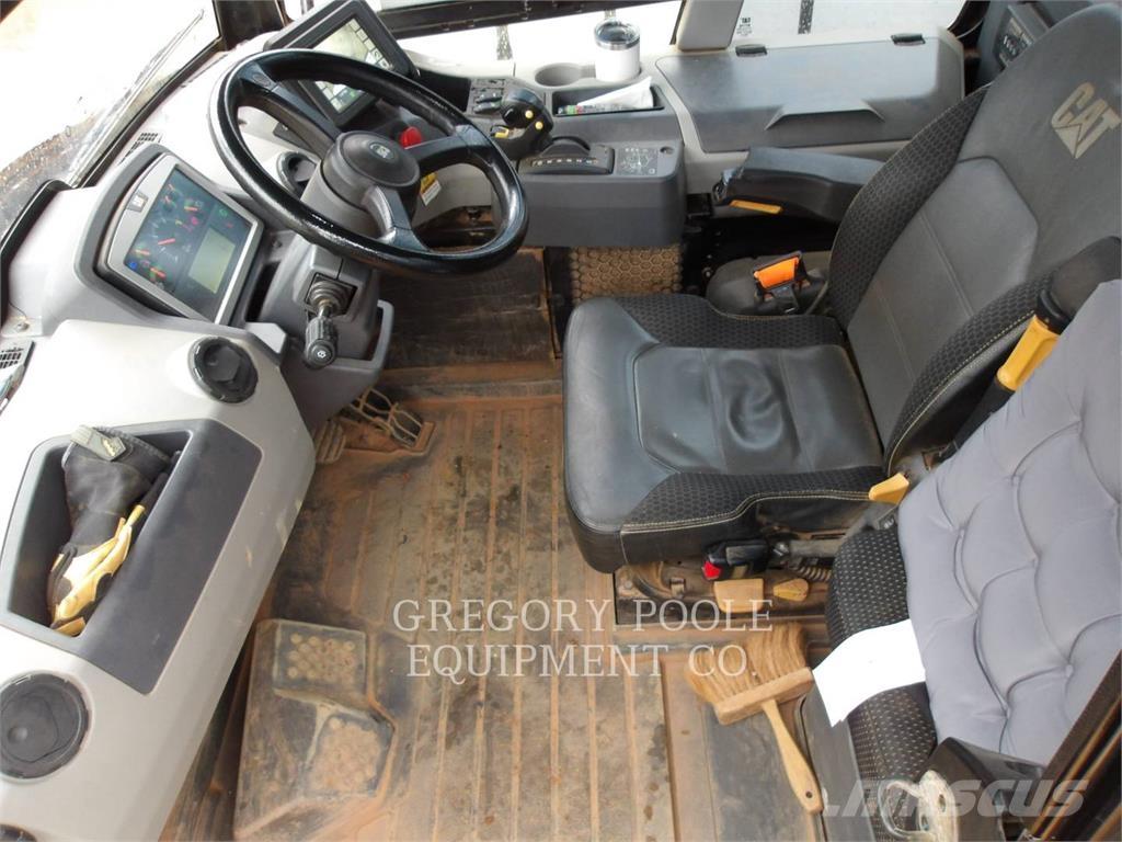 CAT 730-04 Midjestyrd dumper