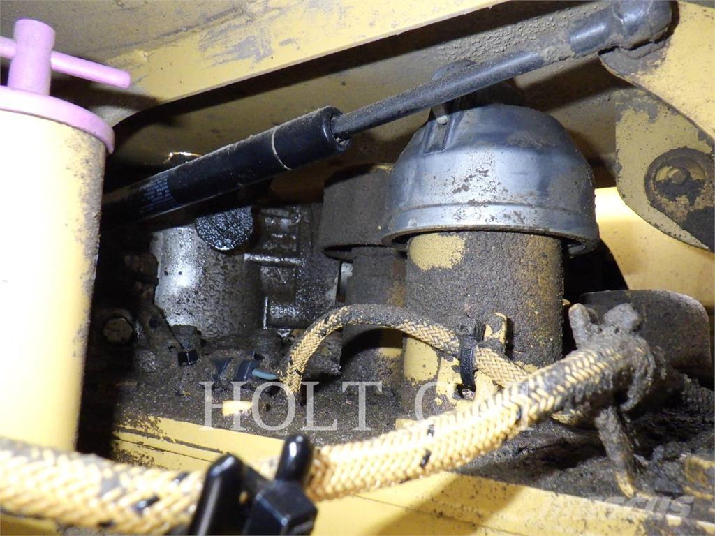 CAT 735 Midjestyrd dumper