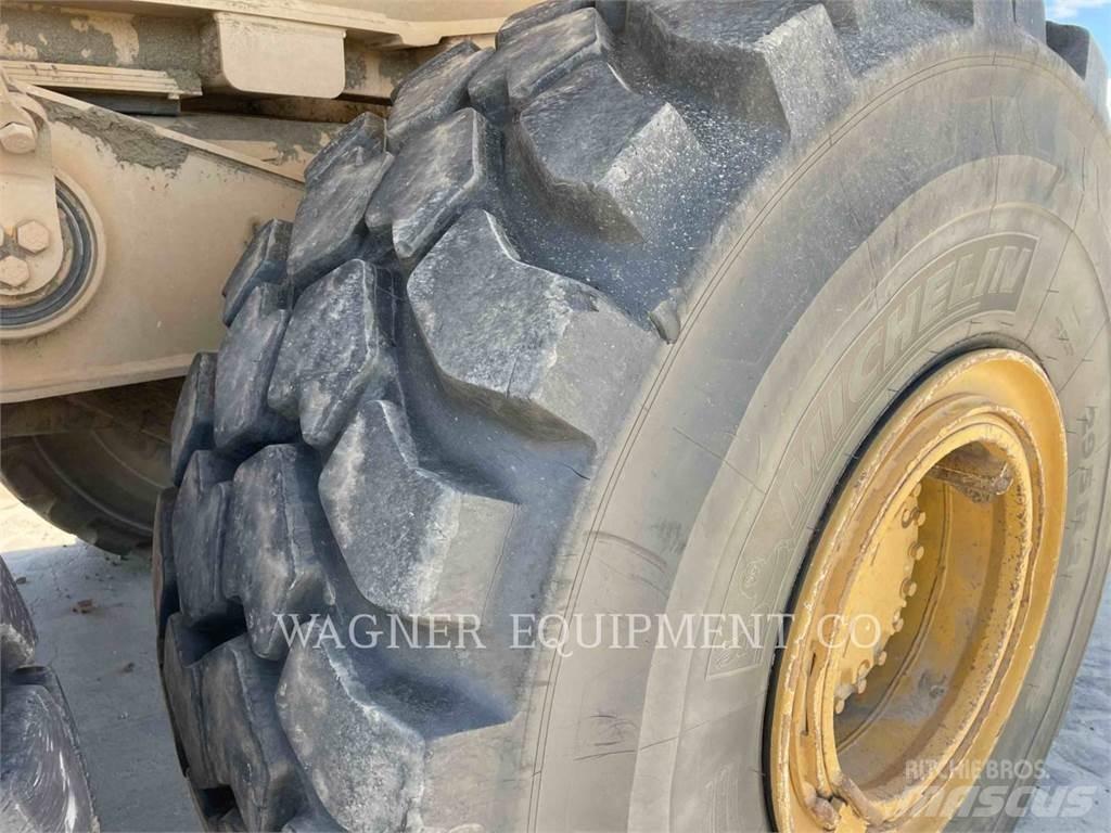 CAT 740 Midjestyrd dumper