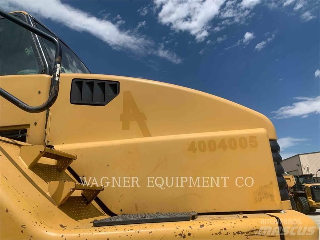 CAT 740 Midjestyrd dumper