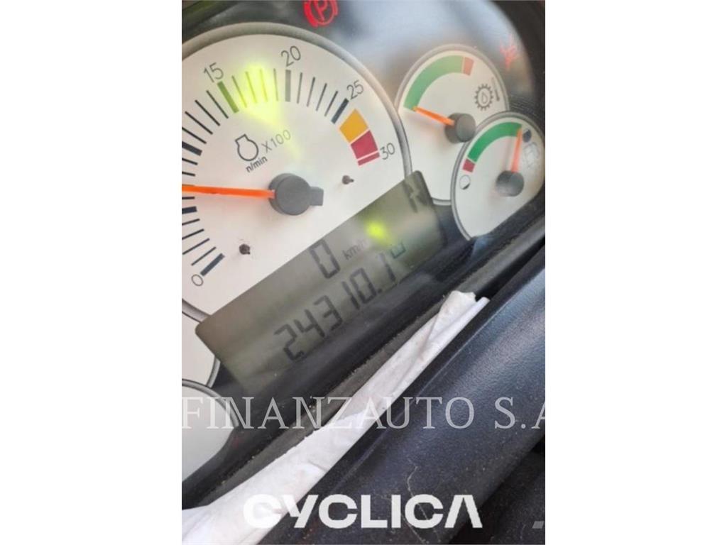 CAT 740 Midjestyrd dumper