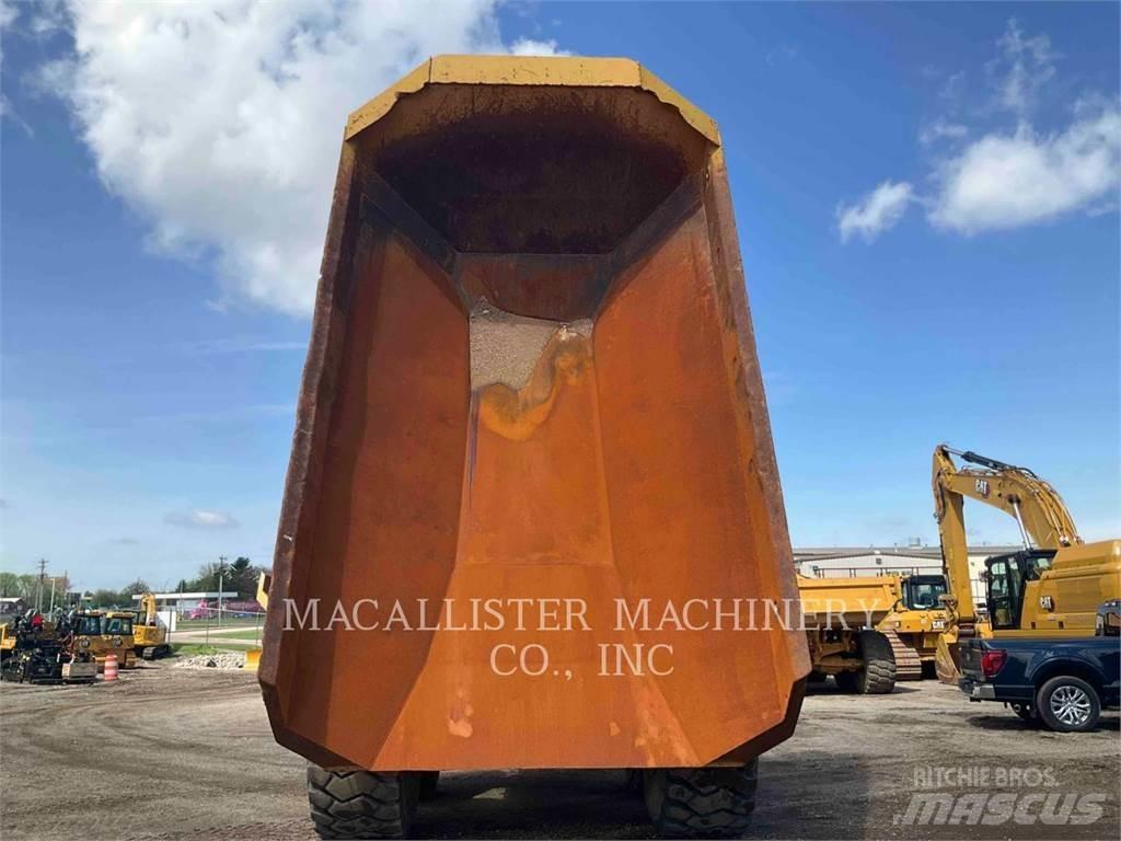 CAT 740 GC Midjestyrd dumper
