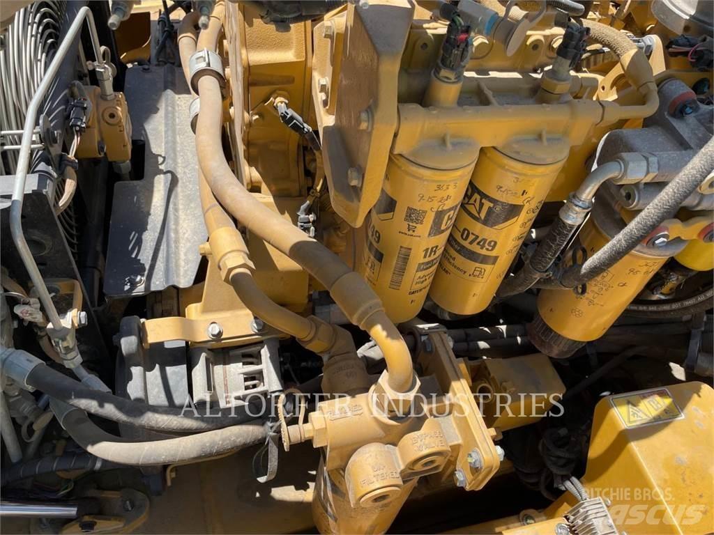 CAT 740B Midjestyrd dumper
