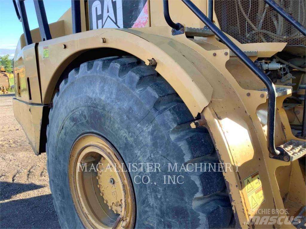 CAT 740B Midjestyrd dumper