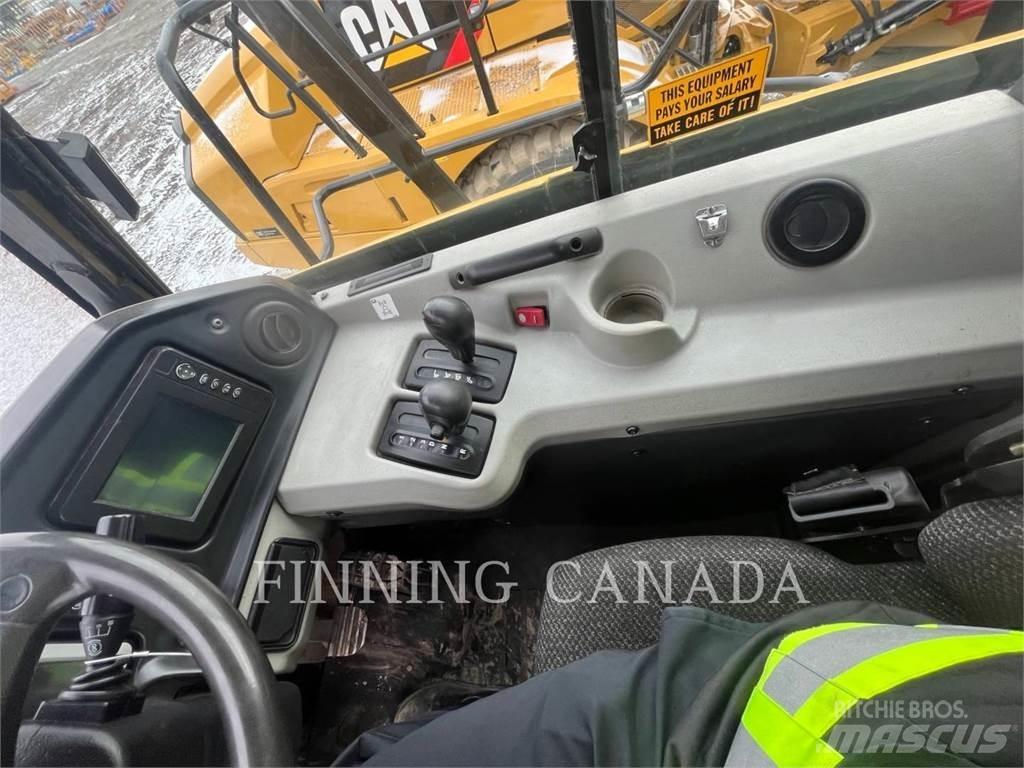 CAT 740B Midjestyrd dumper