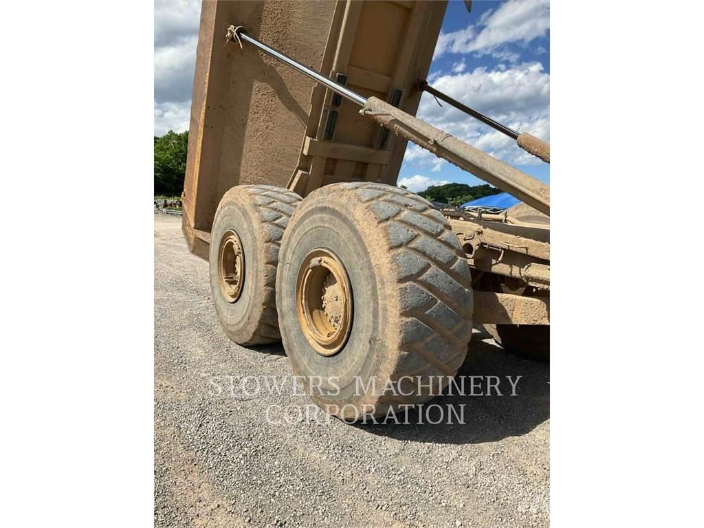 CAT 740B Midjestyrd dumper