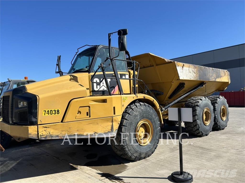 CAT 740B Midjestyrd dumper