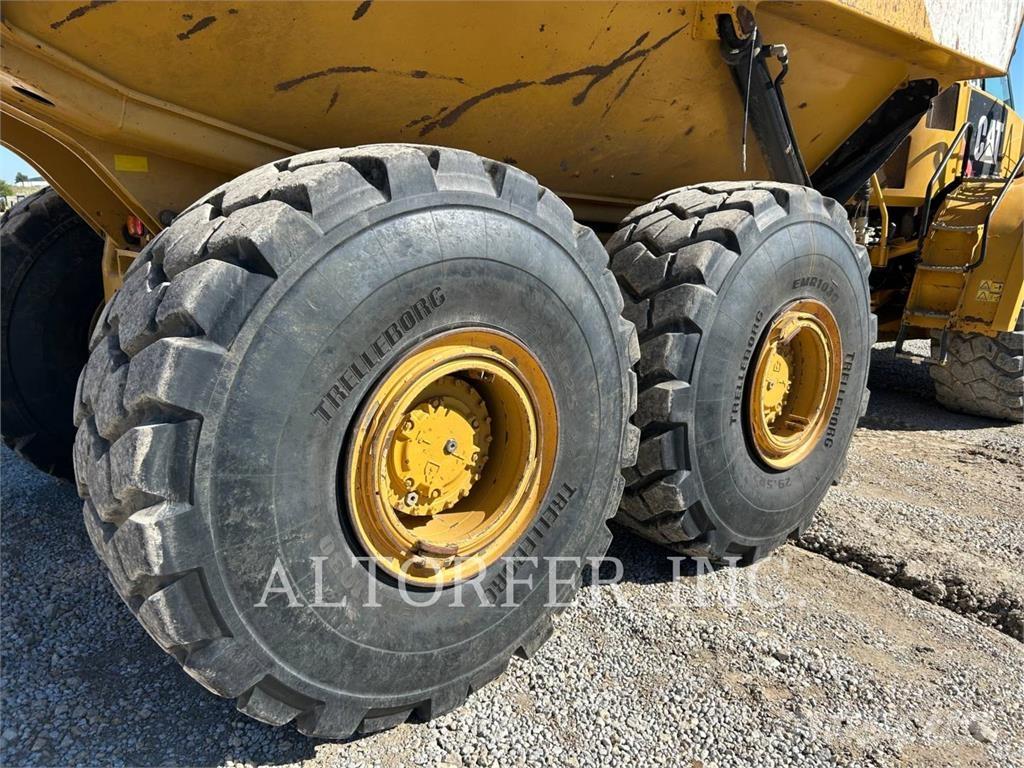 CAT 740B Midjestyrd dumper