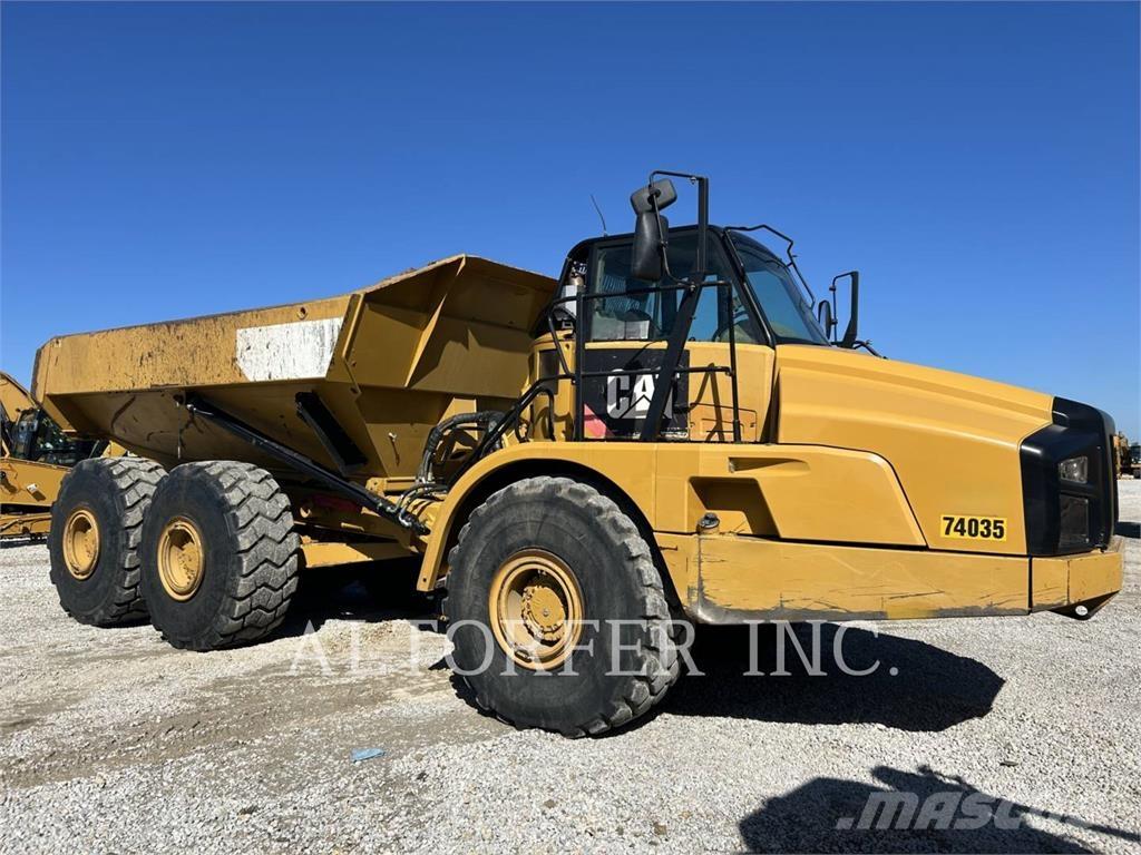 CAT 740B Midjestyrd dumper