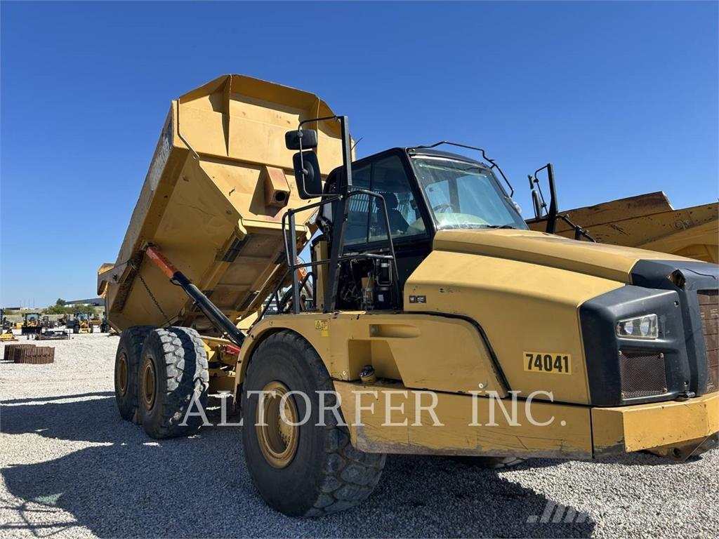 CAT 740B Midjestyrd dumper