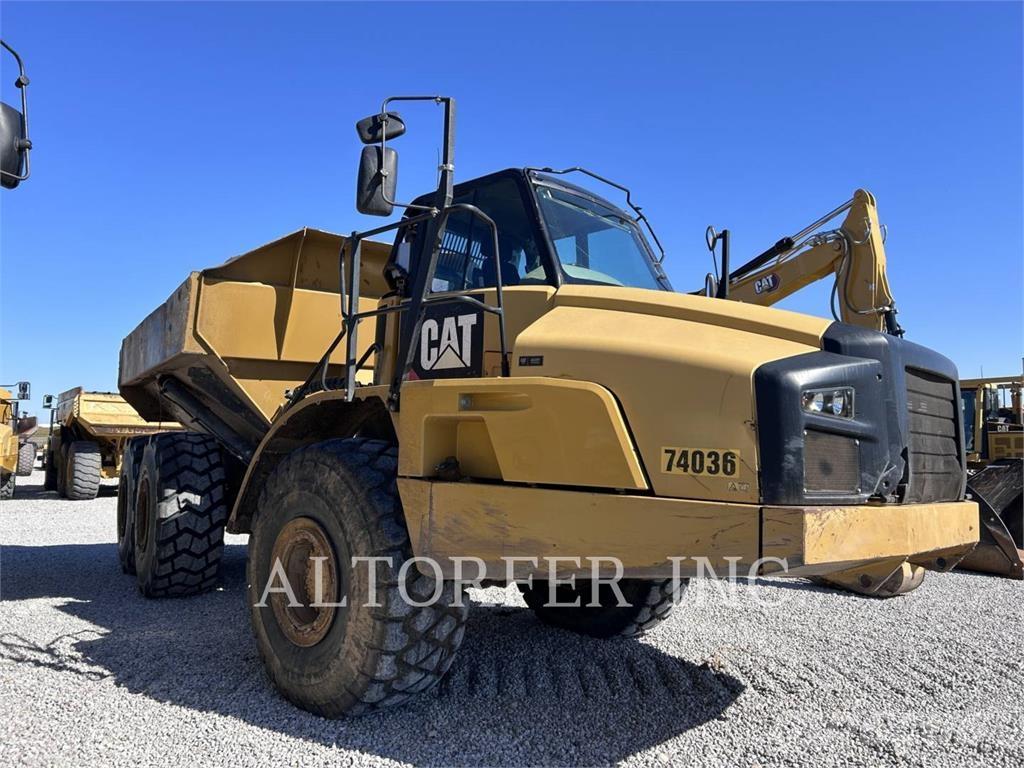 CAT 740B Midjestyrd dumper