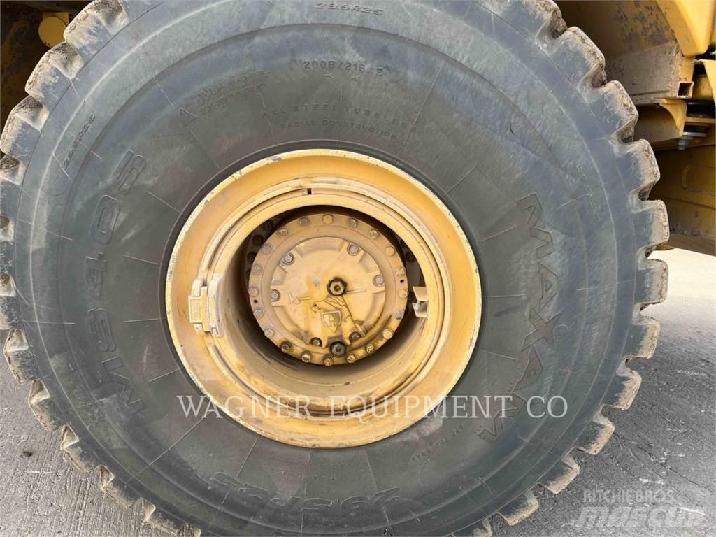 CAT 740B WT Vattentankbilar