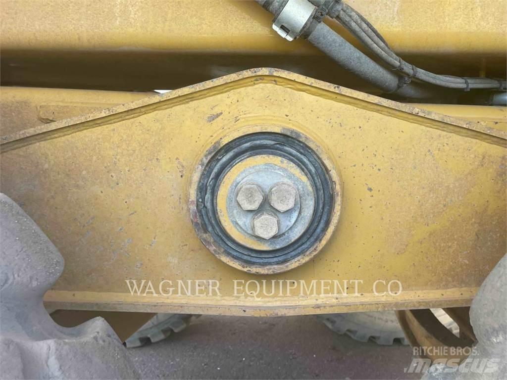 CAT 740B WT Vattentankbilar