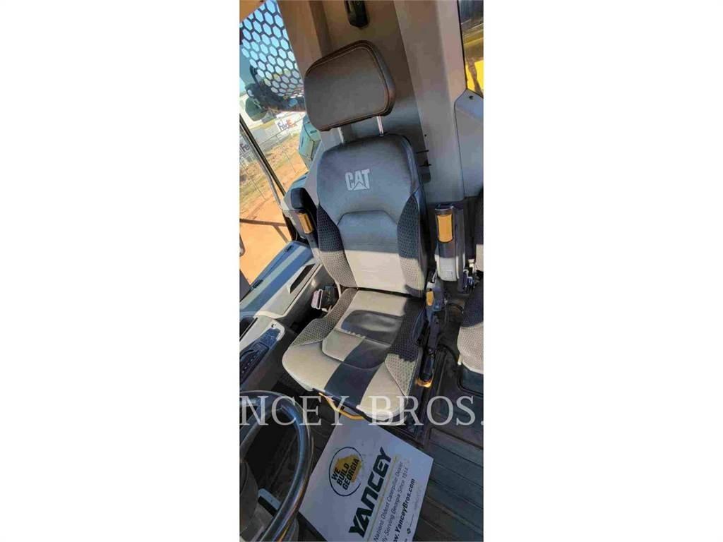 CAT 740GC Midjestyrd dumper