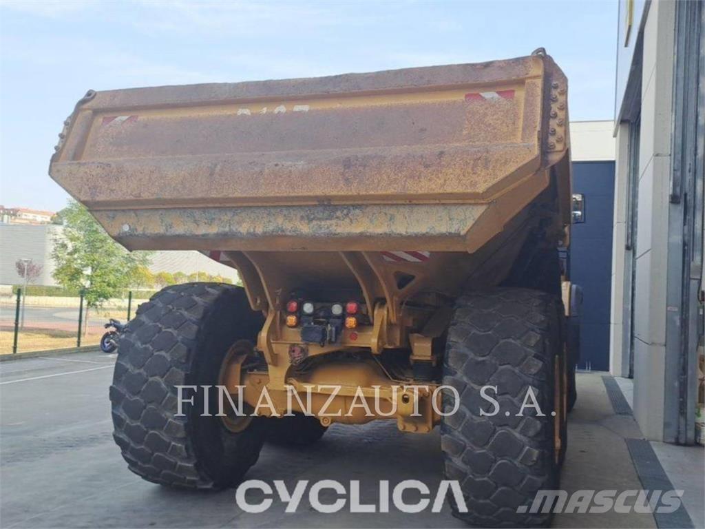 CAT 740GC Midjestyrd dumper