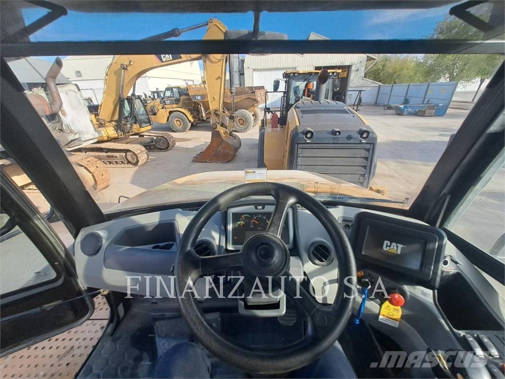 CAT 740GC Midjestyrd dumper