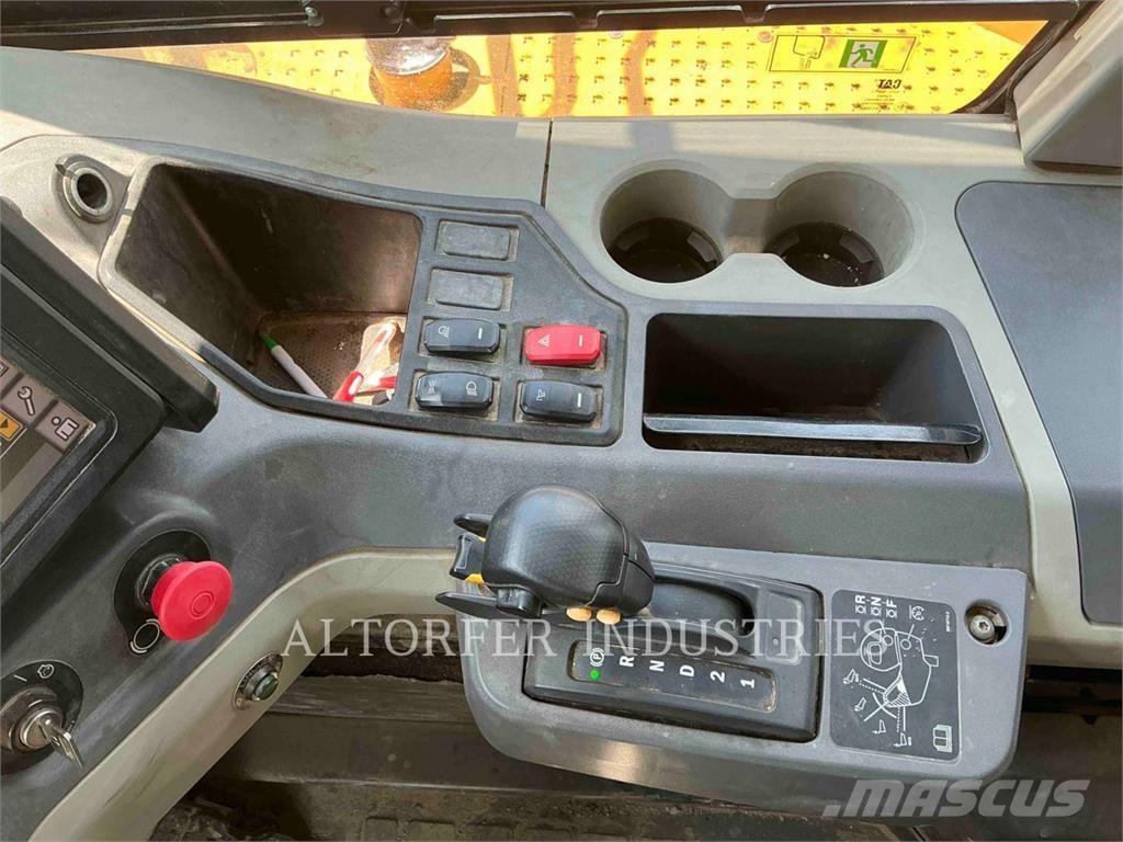 CAT 745 Midjestyrd dumper