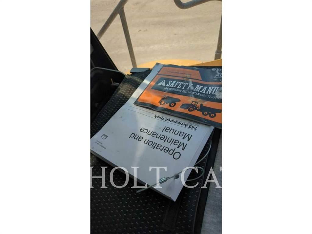 CAT 745 Midjestyrd dumper