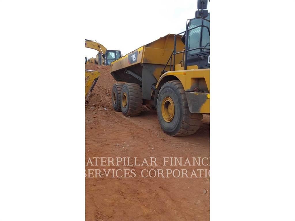 CAT 745 Midjestyrd dumper