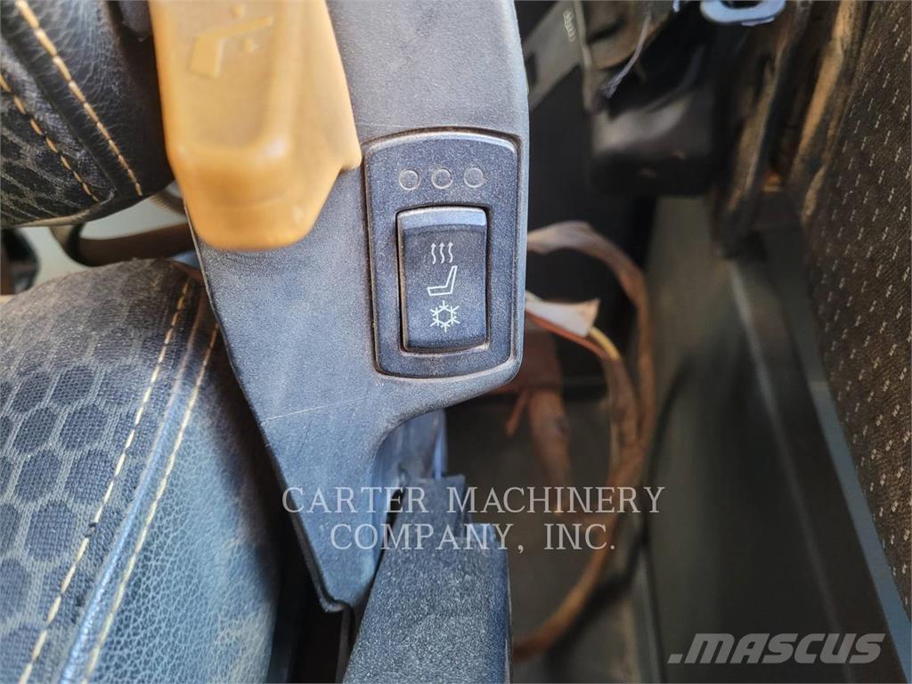 CAT 745 Midjestyrd dumper