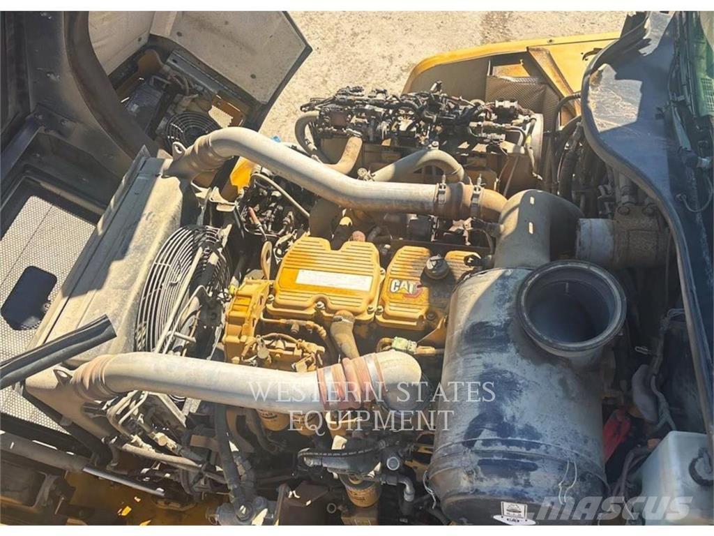 CAT 745 Midjestyrd dumper