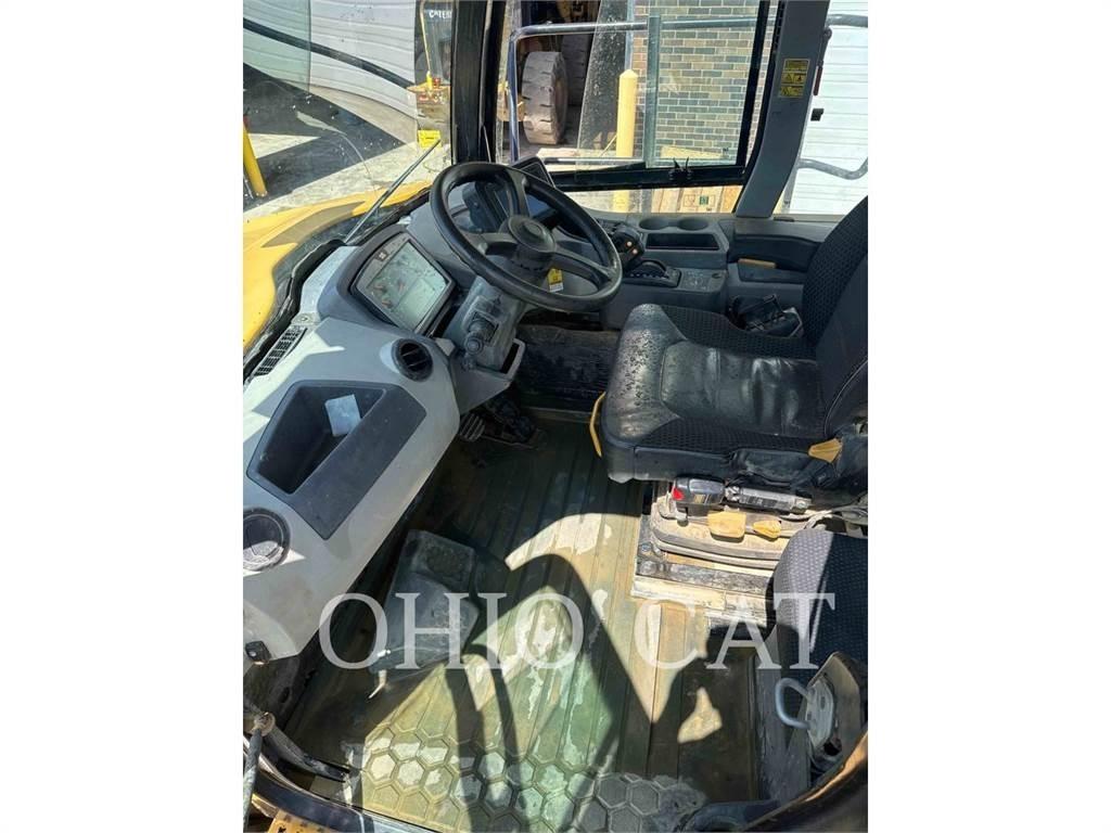 CAT 745-04A Midjestyrd dumper