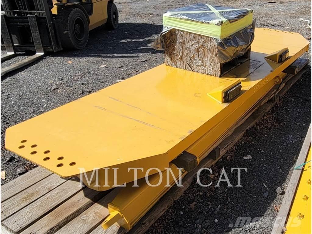CAT 745 TAILGATE Chassi och upphängning