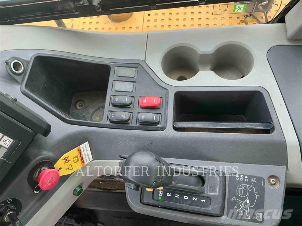 CAT 74504 Midjestyrd dumper