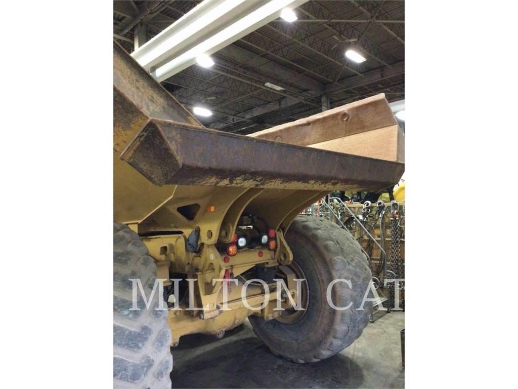 CAT 74504 Midjestyrd dumper