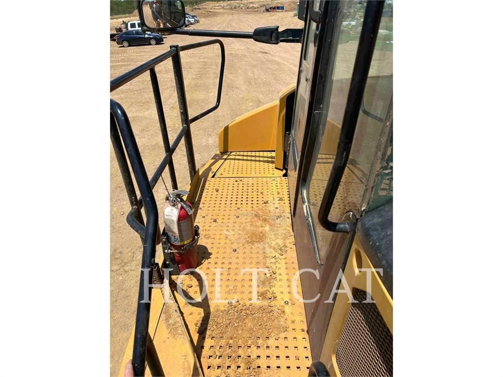 CAT 74504 Midjestyrd dumper