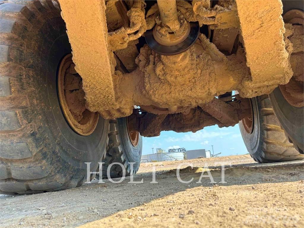 CAT 74504 Midjestyrd dumper