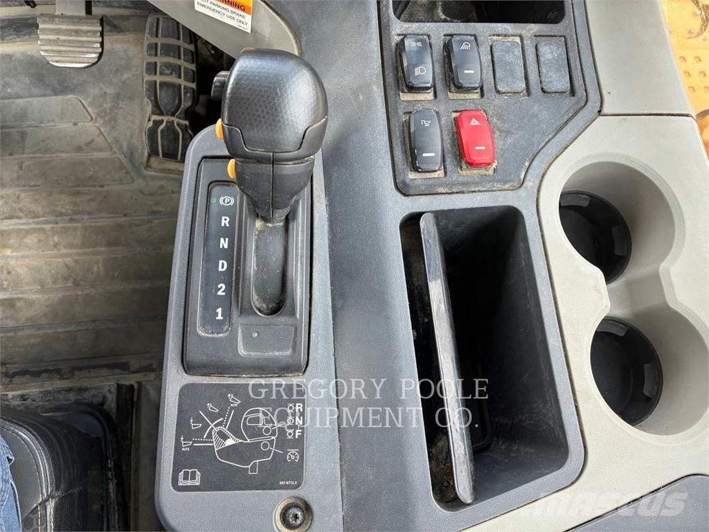 CAT 74504 Midjestyrd dumper