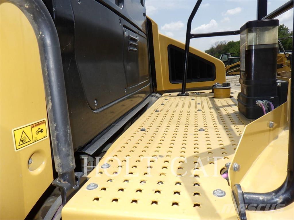 CAT 74504 Midjestyrd dumper