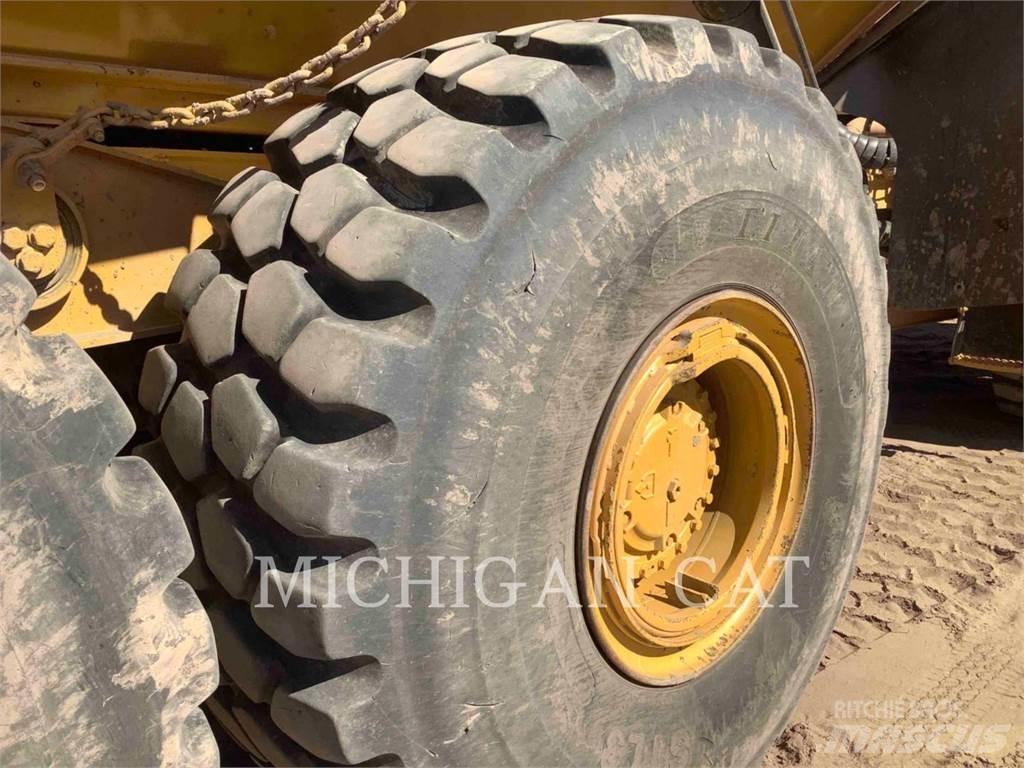 CAT 745C T Midjestyrd dumper