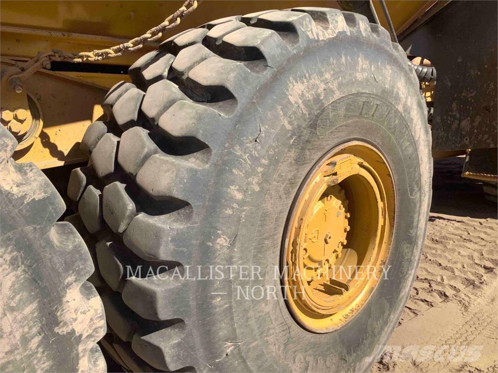 CAT 745C T Midjestyrd dumper