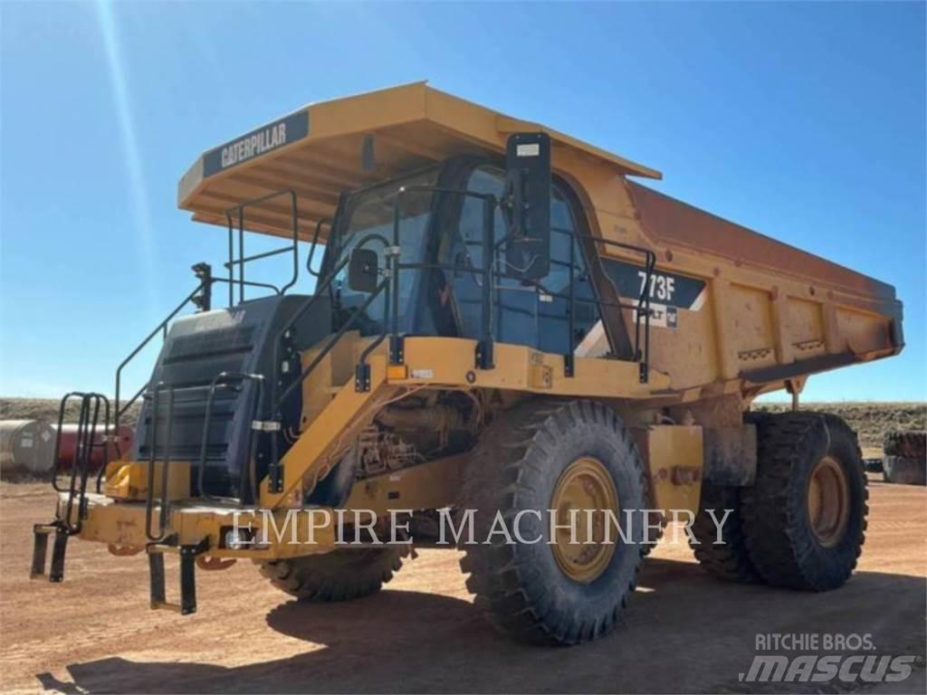 CAT 773F Midjestyrd dumper