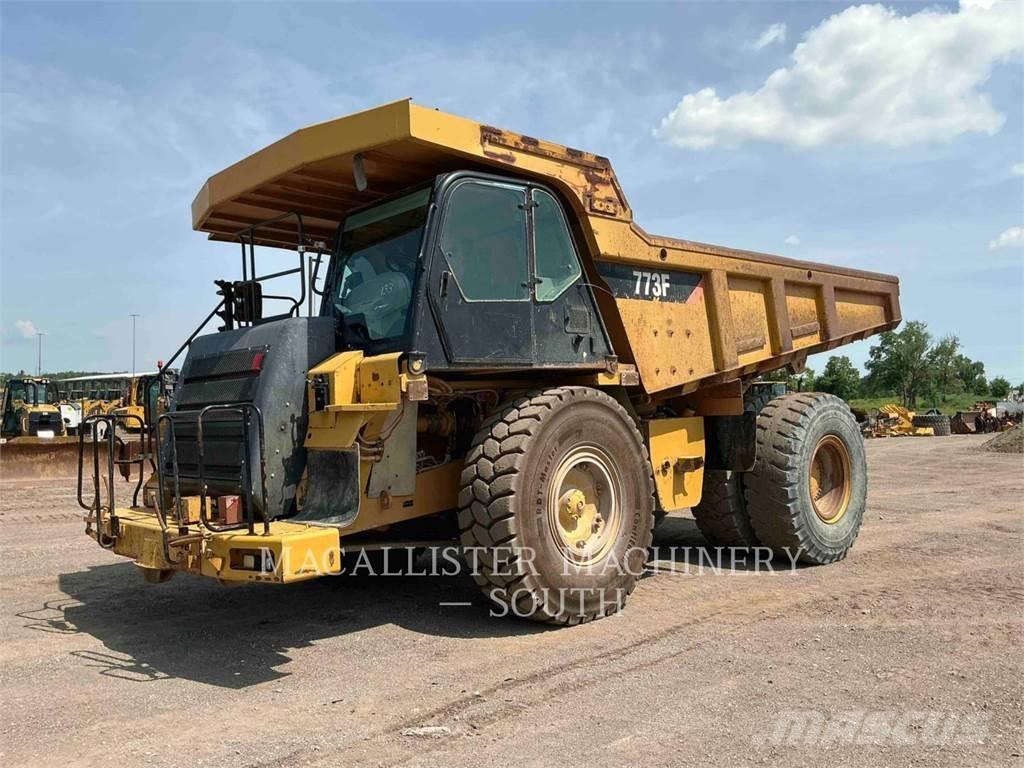 CAT 773F Midjestyrd dumper
